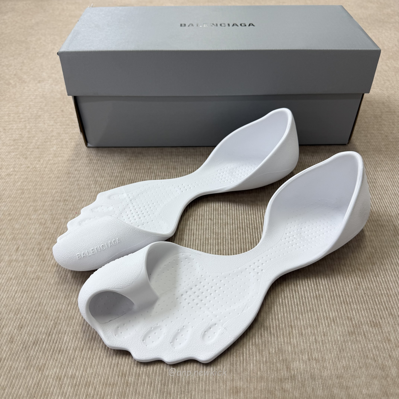 Balenciaga Sandals Zero (12) - www.newkick.org